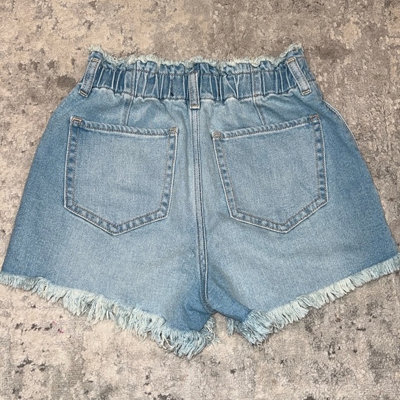 Brand New Hollister Shorts - Picture 2 of 4